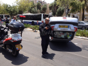  صور: إصابة طفيفة لسائق بانقلاب مركبة في مدينة يافا